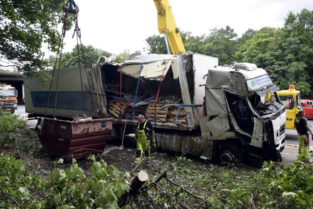 Schwerer VU A 3 Rich Oberhausen Hoehe AK Leverkusen P833.JPG - Miklos Laubert